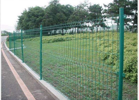 China PVC Coated Steel Wire Fencing 55mmX200mm Wire Mesh Garden Fence supplier