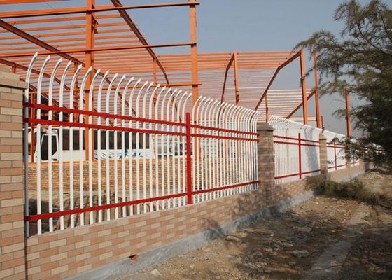 China Bounding Wall Security Metal Wire Fencing Galvanized Steel Pipe White Color supplier