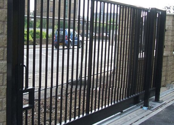 China Durable Motorised Metal Sliding Gates Powder Coated For Wall Compound supplier