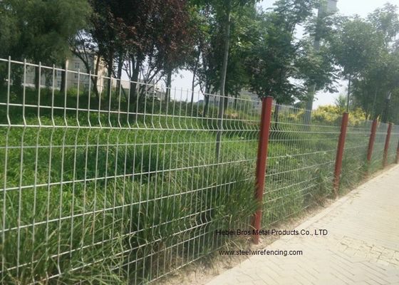China PVC Coated Garden Welded Wire Mesh Fence With Strong Corrosion Resistance supplier