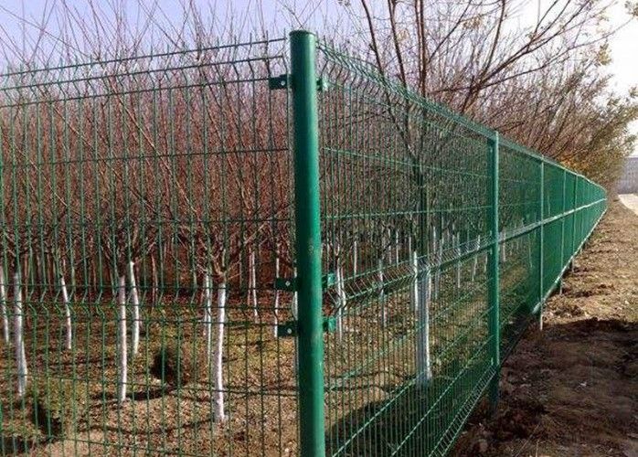 Suministro de vallas para árboles frutales