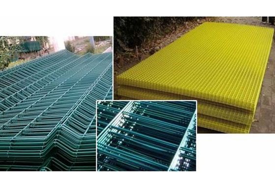 China Powder Coated Welded Wire Mesh Fence Panel Square Hole High Stability supplier