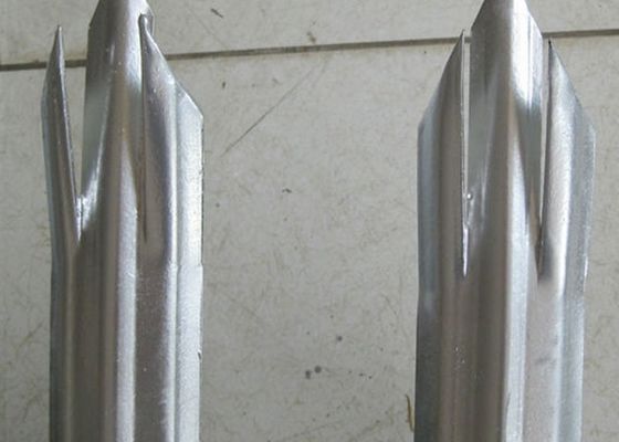 China Euro Style Metal Palisade Fencing For Airport , Triple / Single Point Top supplier
