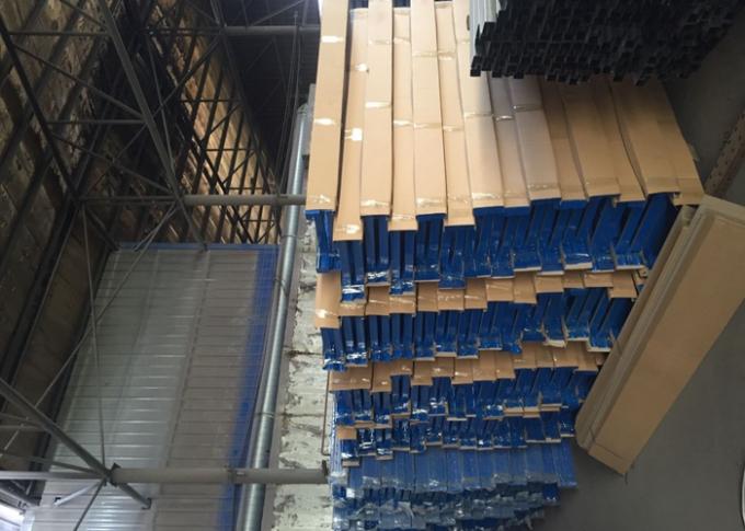 Butterfly Hole Metal Shelf Rack / Height Adjustable Warehouse Storage Racks