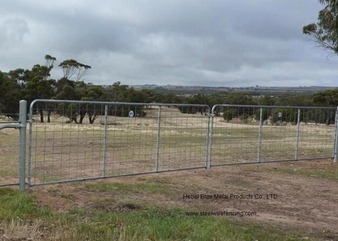 Hot Dipped Galvanized Farm Fence Gate , Heavy Duty Livestock Fence Panel